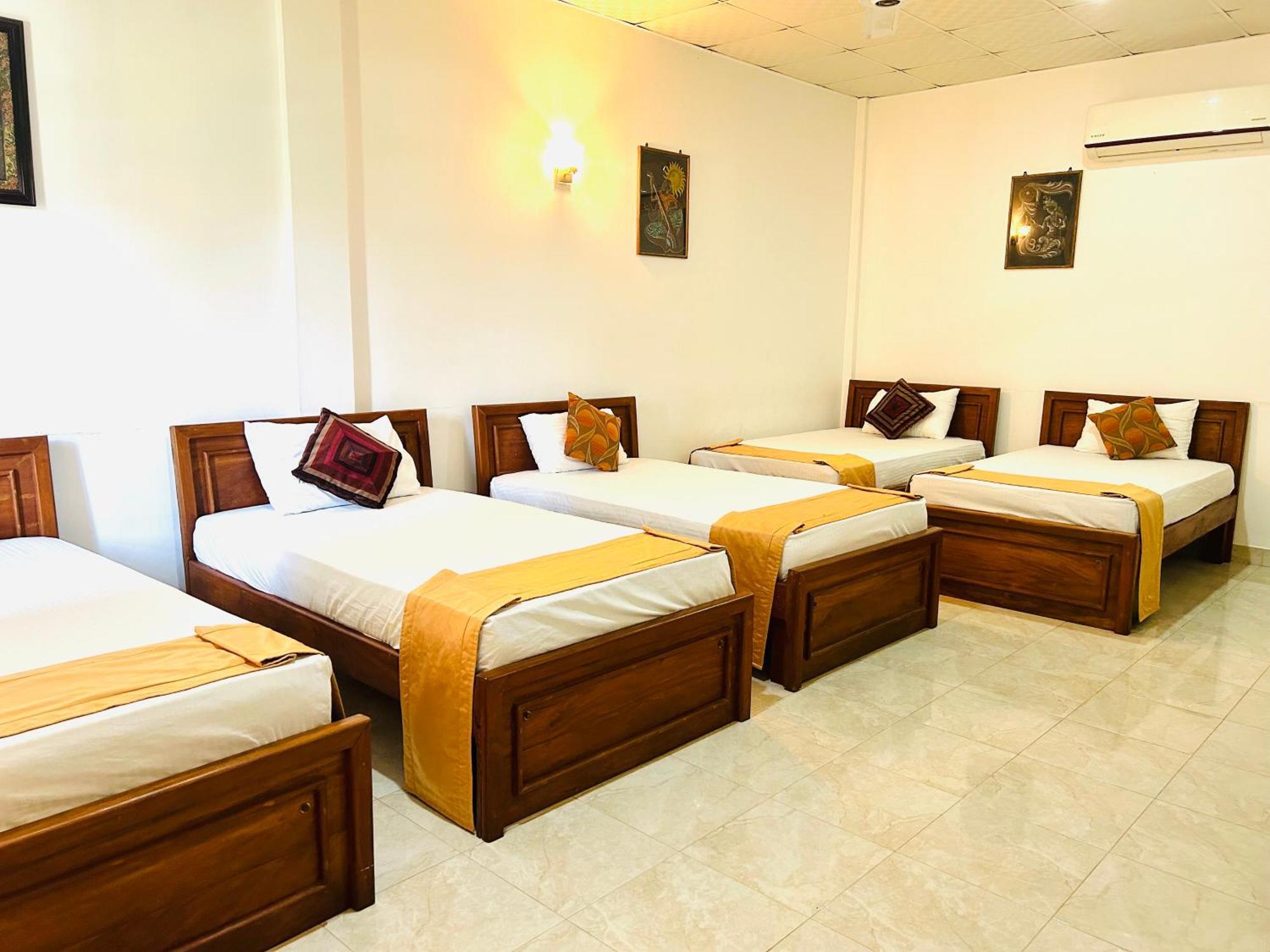 Royal Nest Bed & Breakfast Polonnaruwa Exterior photo
